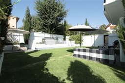 Casa en venta en Vitacura — foto 2 de 12